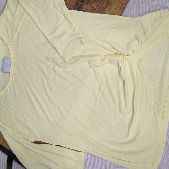 Twist Hem Soft Yellow Sweatshirt - Picture 9 of 9